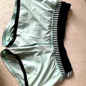 Rare color lulu active shorts